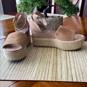Steve Madden 6 1/5 semi-new upper leather wedges